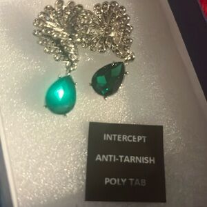 New in gift box  White crystal green glass